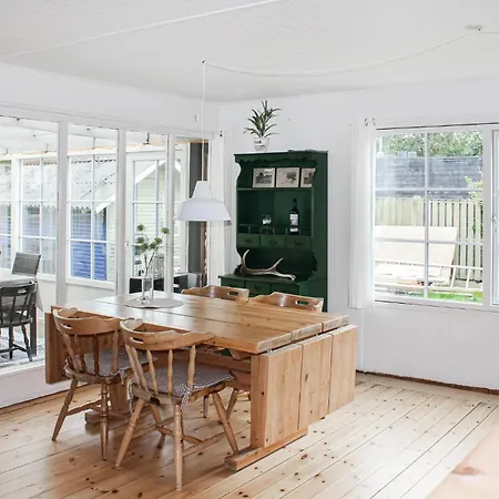 3 Bedroom Beautiful In * Thyholm