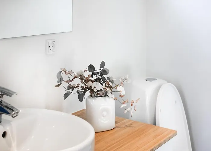 3 Bedroom Beautiful In Holiday home
