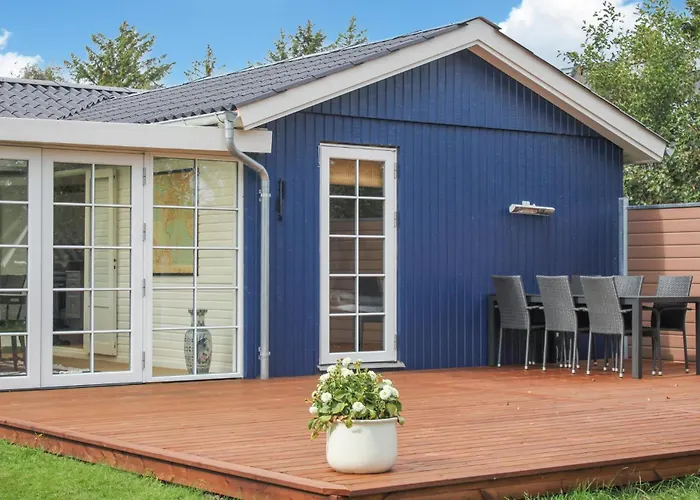 Holiday home 3 Bedroom Beautiful In Thyholm
