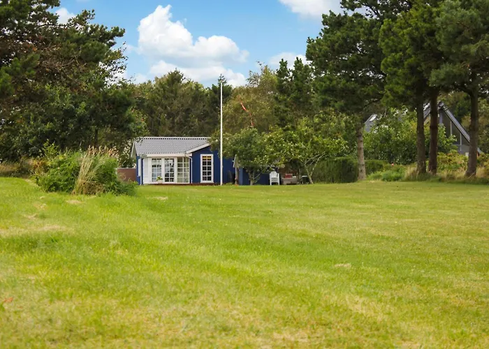 3 Bedroom Beautiful In Holiday home *